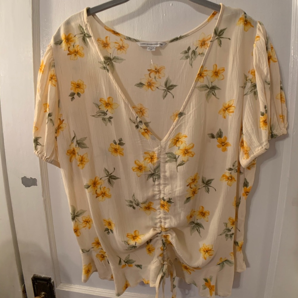 American Eagle Yellow Daisy Shirt